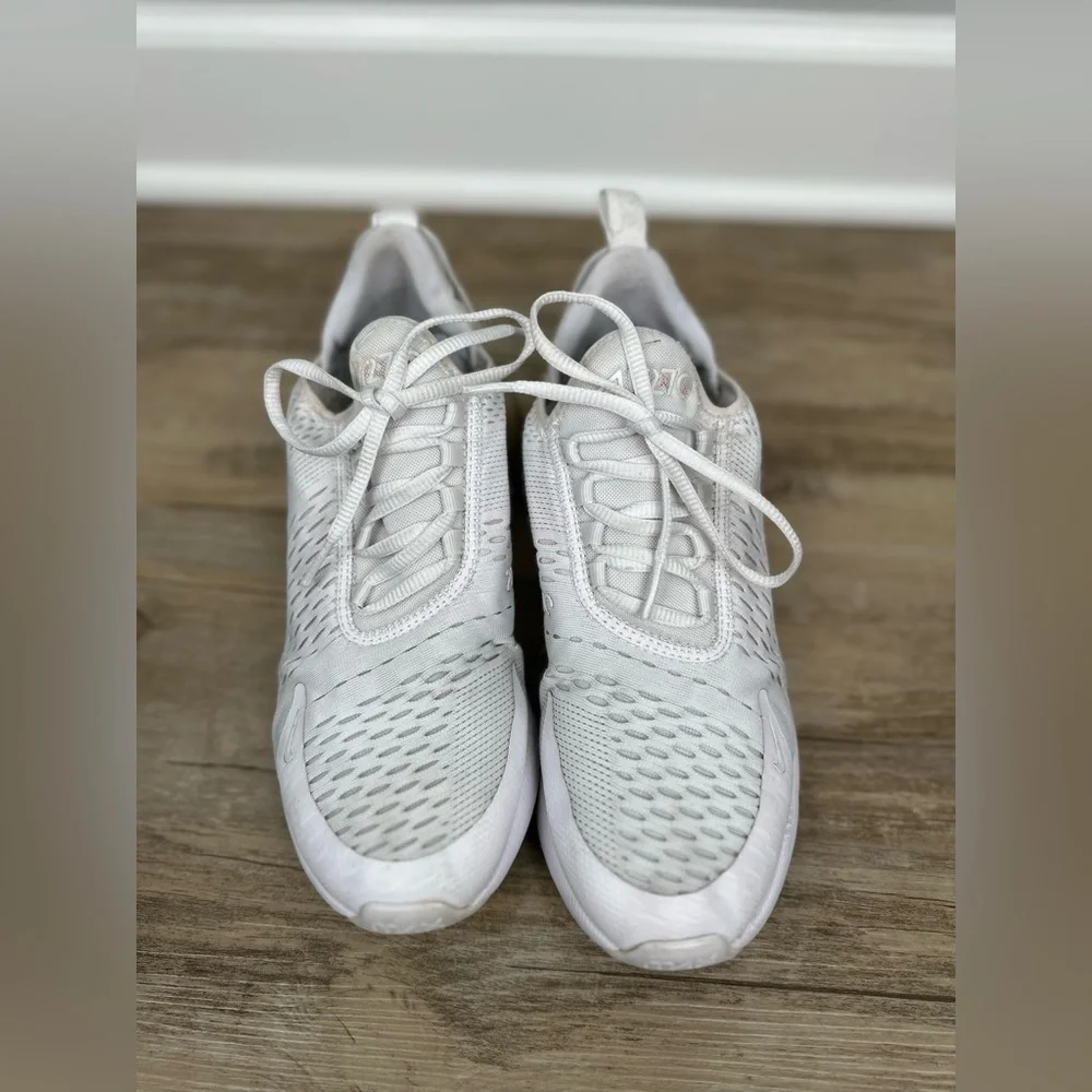 NIKE Air Max 270 Triple White Running Shoes Size 7